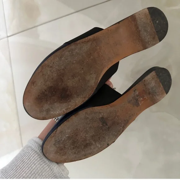 🔴🔴Givenchy Mules🔴🔴 - Picture 2 of 2